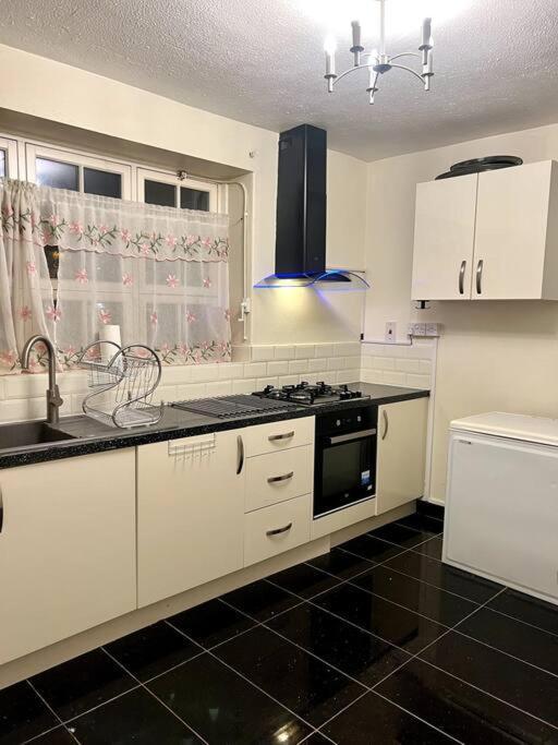 2 Bedroom Flat In Vauxhall, London Eksteriør bilde